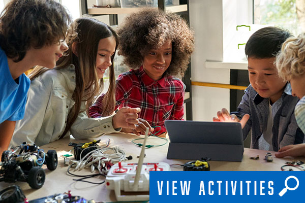group of pre-teens in STEM group study, click to register for STEAM classes
